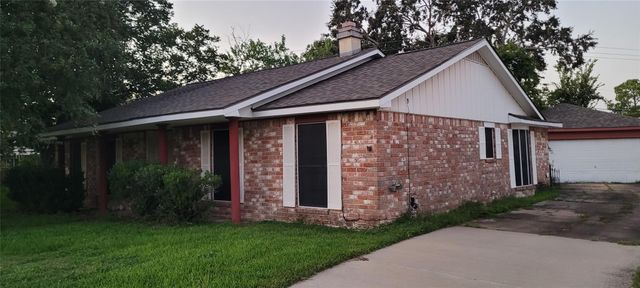 1538 Briarbank Drive, Sugar Land, TX 77498