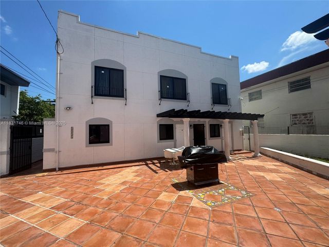 1236 SW 4th St, Miami, FL 33135