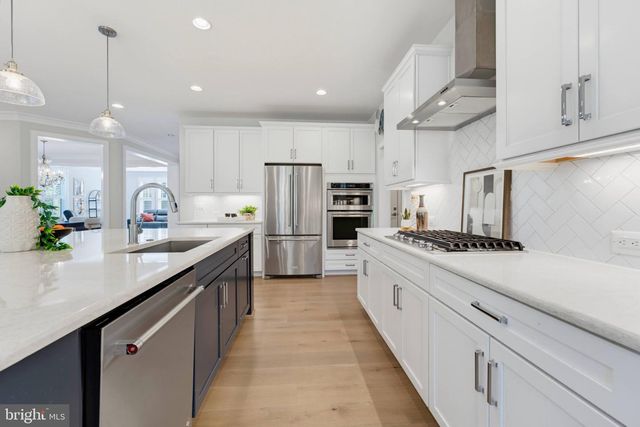 5899 ETHANS WAY, Burke, VA 22015
