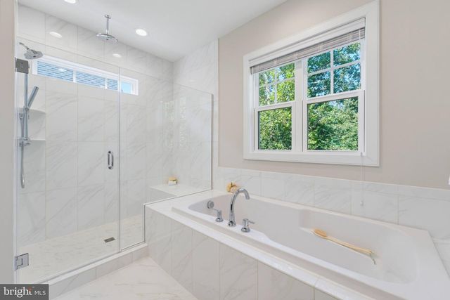 5899 ETHANS WAY, Burke, VA 22015