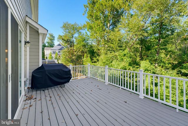 5899 ETHANS WAY, Burke, VA 22015
