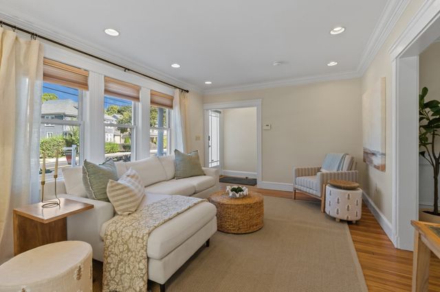 88-90 Auburn St 90, Newton, MA 02466