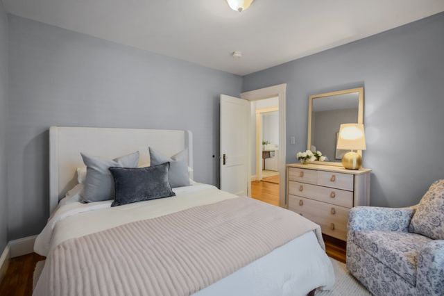 88-90 Auburn St 90, Newton, MA 02466