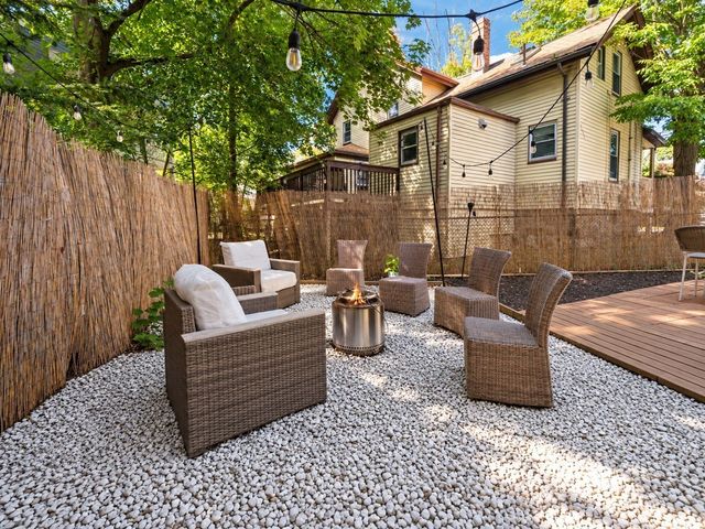 88-90 Auburn St 90, Newton, MA 02466
