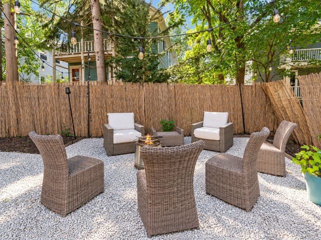 88-90 Auburn St 90, Newton, MA 02466