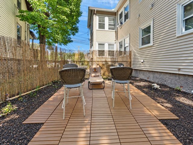 88-90 Auburn St 90, Newton, MA 02466