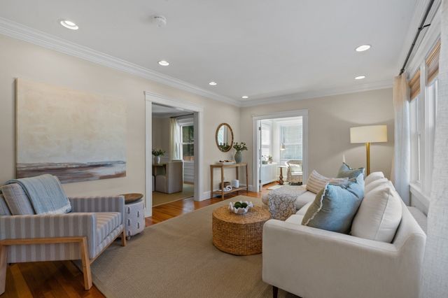 88-90 Auburn St 90, Newton, MA 02466