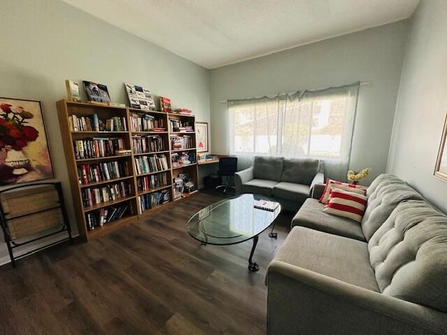 890 N Federal Highway 101, Lantana, FL 33462