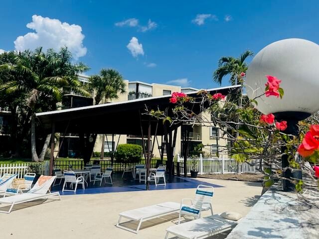 890 N Federal Highway 101, Lantana, FL 33462