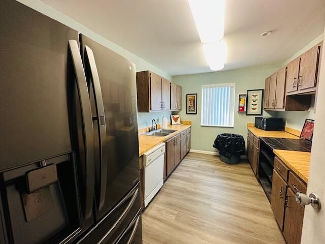 890 N Federal Highway 101, Lantana, FL 33462