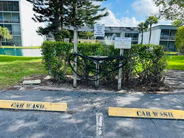 890 N Federal Highway 101, Lantana, FL 33462