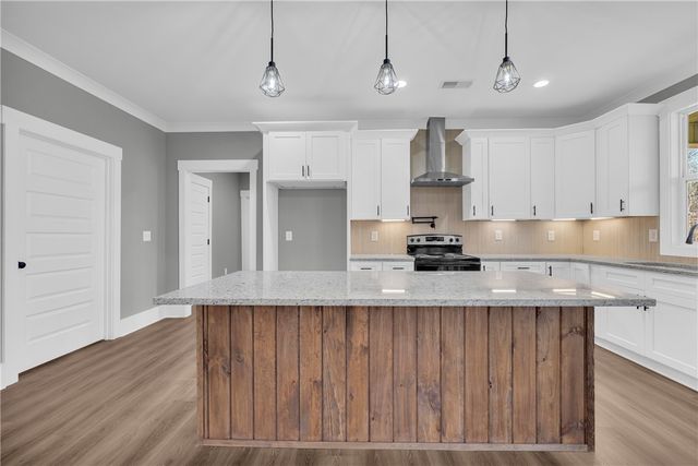 1201 Stillwater Drive, Seneca, SC 29672