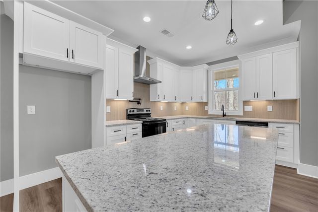 1201 Stillwater Drive, Seneca, SC 29672