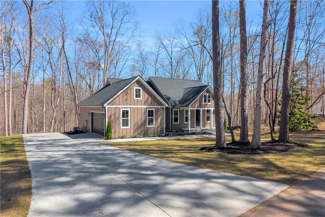 1201 Stillwater Drive, Seneca, SC 29672