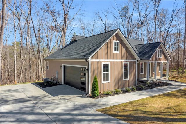 1201 Stillwater Drive, Seneca, SC 29672