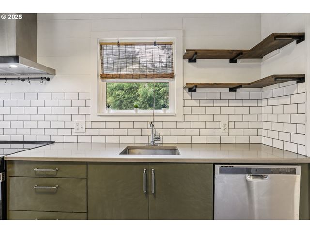 1248 N WATTS St, Portland, OR 97217