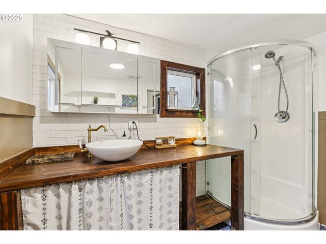 1248 N WATTS St, Portland, OR 97217