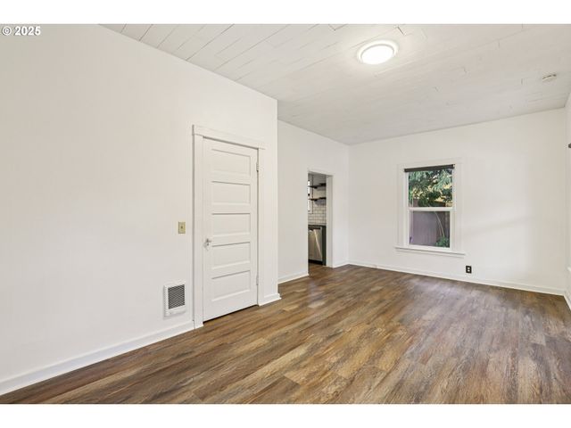 1248 N WATTS St, Portland, OR 97217