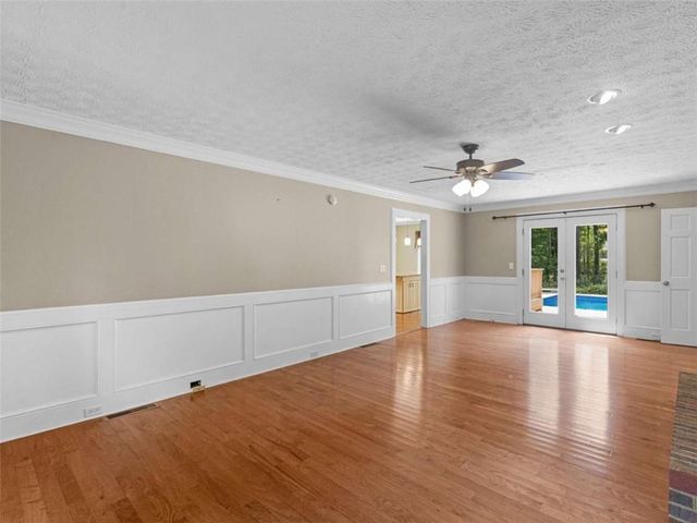 8601 N Shore Drive N, Jonesboro, GA 30236