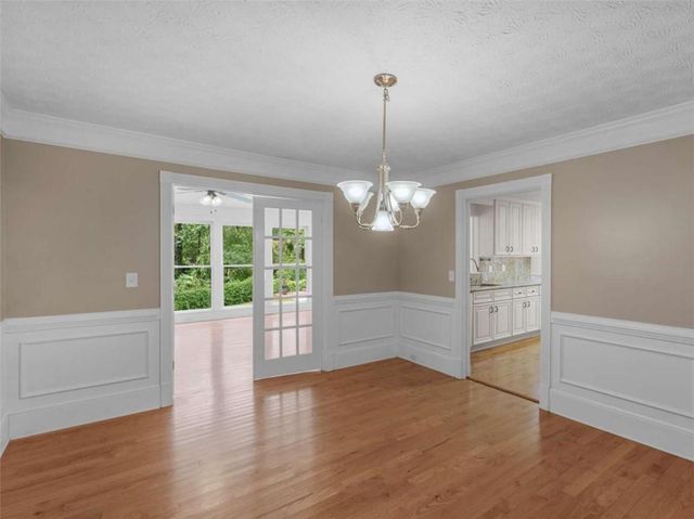 8601 N Shore Drive N, Jonesboro, GA 30236