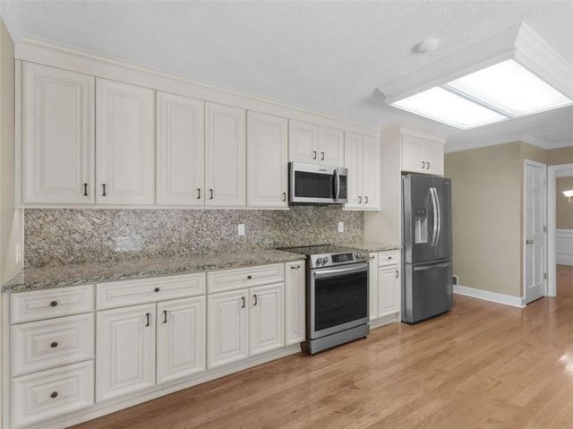 8601 N Shore Drive N, Jonesboro, GA 30236