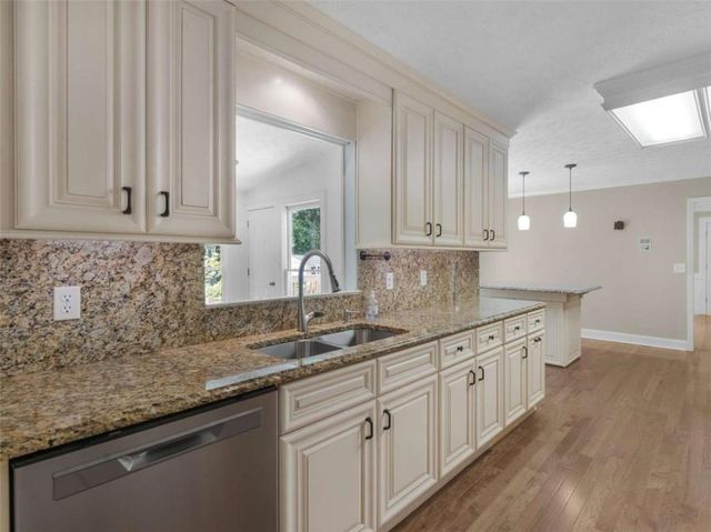 8601 N Shore Drive N, Jonesboro, GA 30236