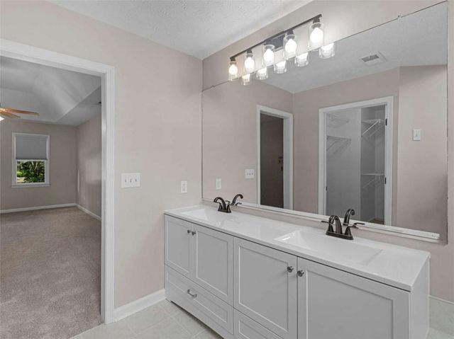 8601 N Shore Drive N, Jonesboro, GA 30236