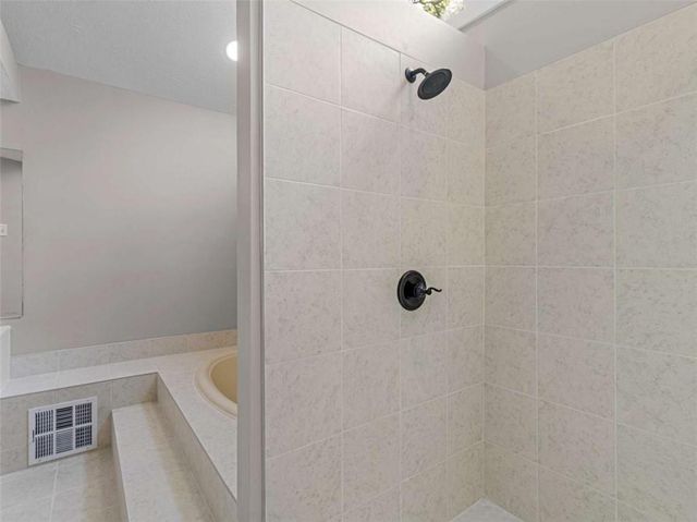 8601 N Shore Drive N, Jonesboro, GA 30236