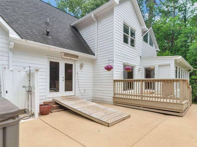 8601 N Shore Drive N, Jonesboro, GA 30236