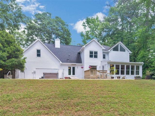 8601 N Shore Drive N, Jonesboro, GA 30236