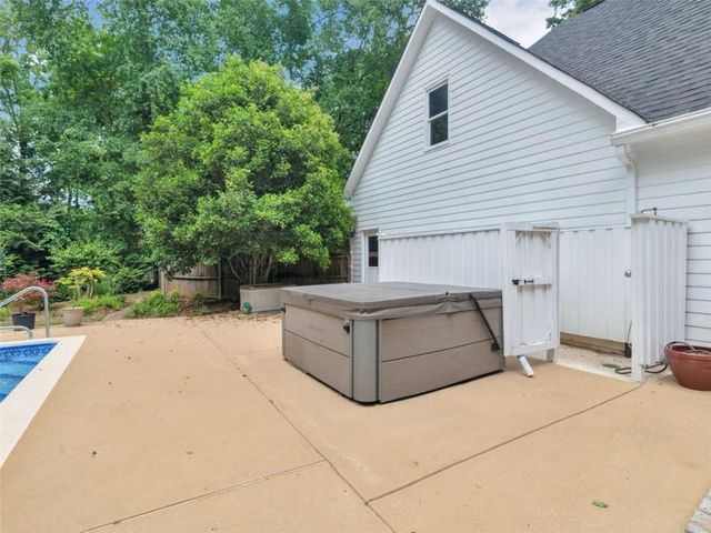 8601 N Shore Drive N, Jonesboro, GA 30236
