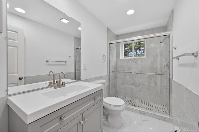 85 Holloran Road, New Windsor, NY 12553