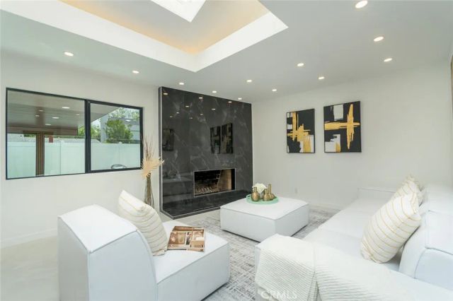 19806 Needles, Chatsworth, CA 91311