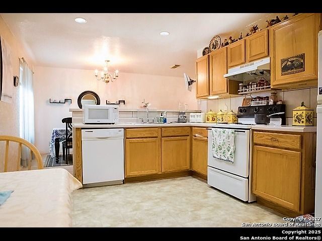3 Brieley, San Antonio, TX 78250