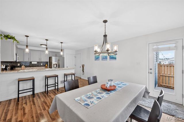 3261 Simeon Bunker Street, St Charles, MO 63301