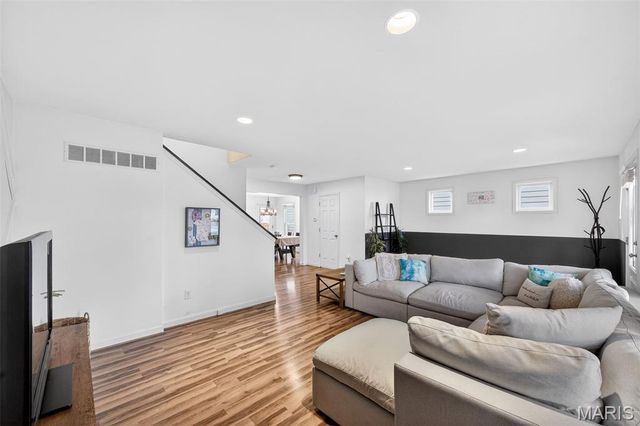 3261 Simeon Bunker Street, St Charles, MO 63301