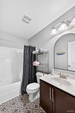 3261 Simeon Bunker Street, St Charles, MO 63301