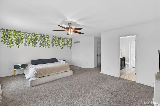 3261 Simeon Bunker Street, St Charles, MO 63301