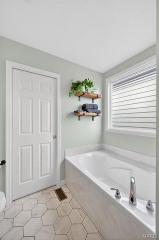 3261 Simeon Bunker Street, St Charles, MO 63301