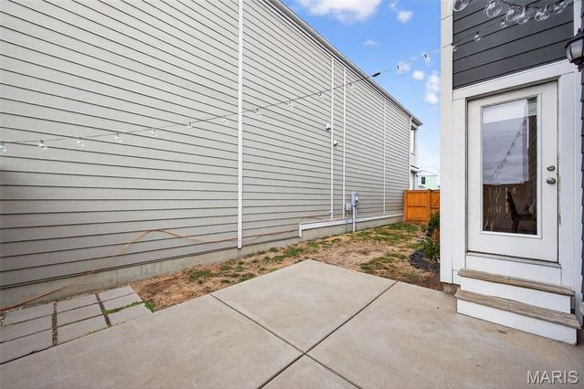 3261 Simeon Bunker Street, St Charles, MO 63301