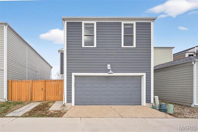 3261 Simeon Bunker Street, St Charles, MO 63301