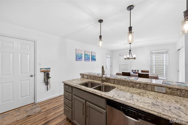 3261 Simeon Bunker Street, St Charles, MO 63301