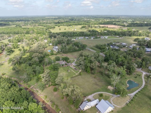 70 Mcveigh Road, Arnaudville, LA 70512