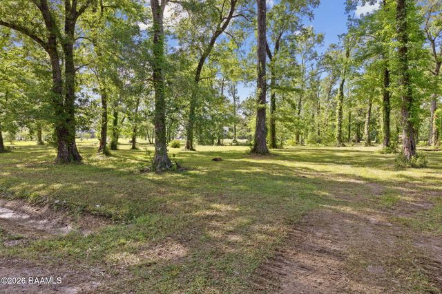 70 Mcveigh Road, Arnaudville, LA 70512