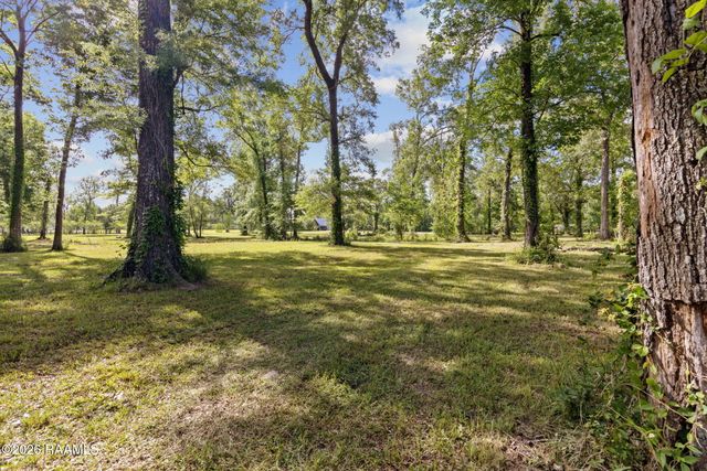 70 Mcveigh Road, Arnaudville, LA 70512