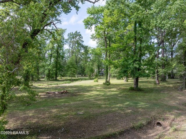70 Mcveigh Road, Arnaudville, LA 70512