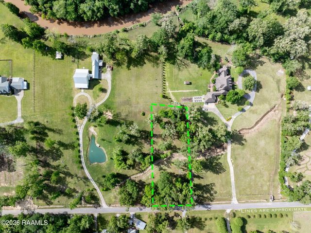 70 Mcveigh Road, Arnaudville, LA 70512