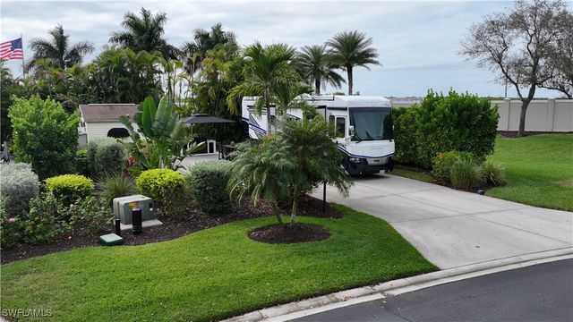 4628 Southern Breeze DR, Naples, FL 34114