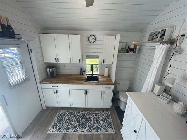 4628 Southern Breeze DR, Naples, FL 34114