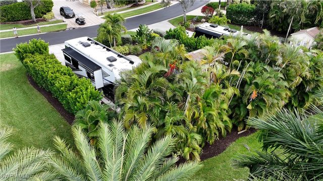 4628 Southern Breeze DR, Naples, FL 34114